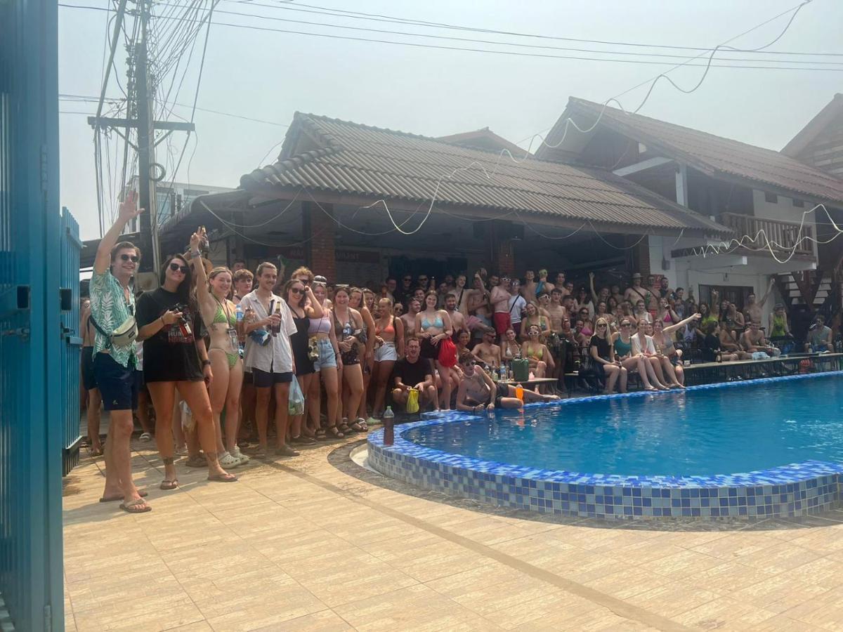 Nana Backpackers Hostel Vang Vieng Εξωτερικό φωτογραφία