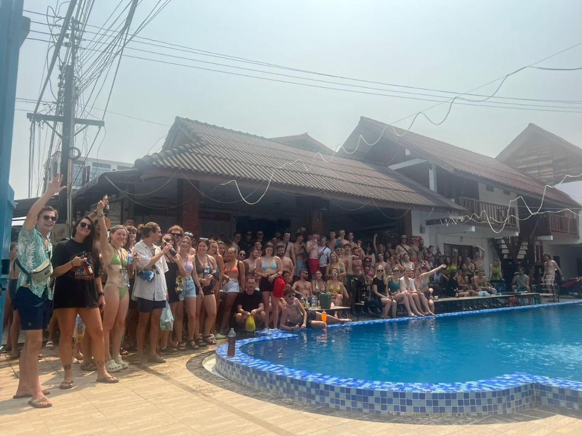 Nana Backpackers Hostel Vang Vieng Εξωτερικό φωτογραφία