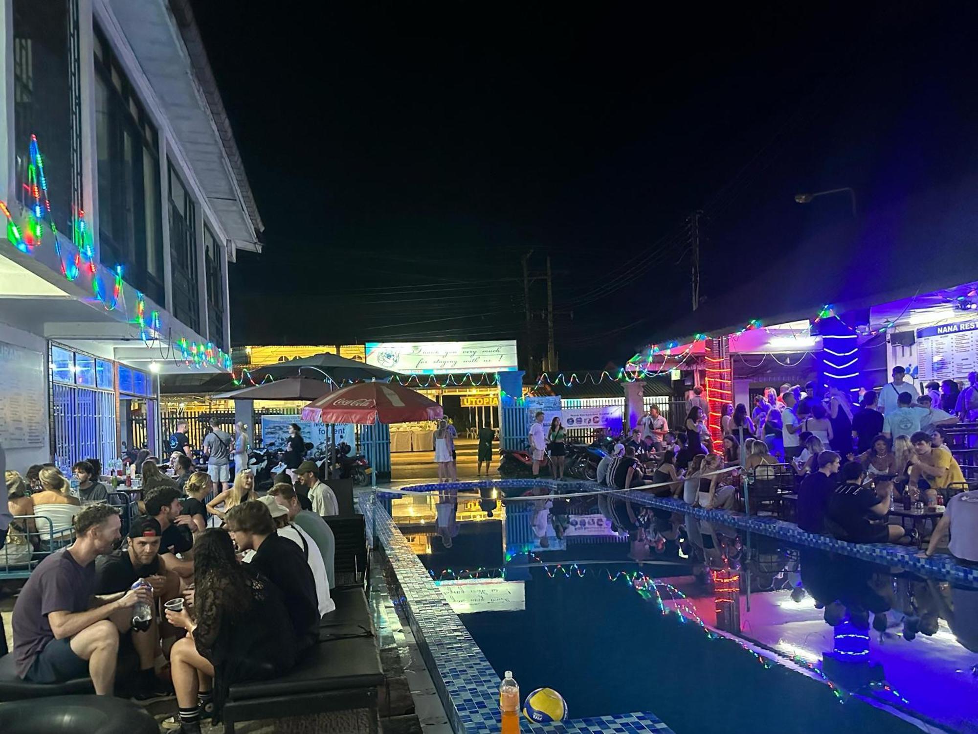 Nana Backpackers Hostel Vang Vieng Εξωτερικό φωτογραφία