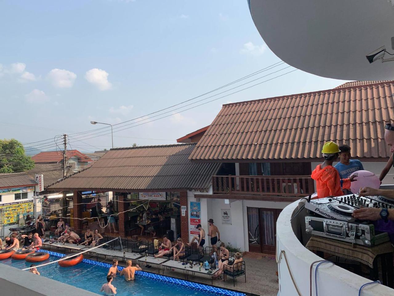 Nana Backpackers Hostel Vang Vieng Εξωτερικό φωτογραφία
